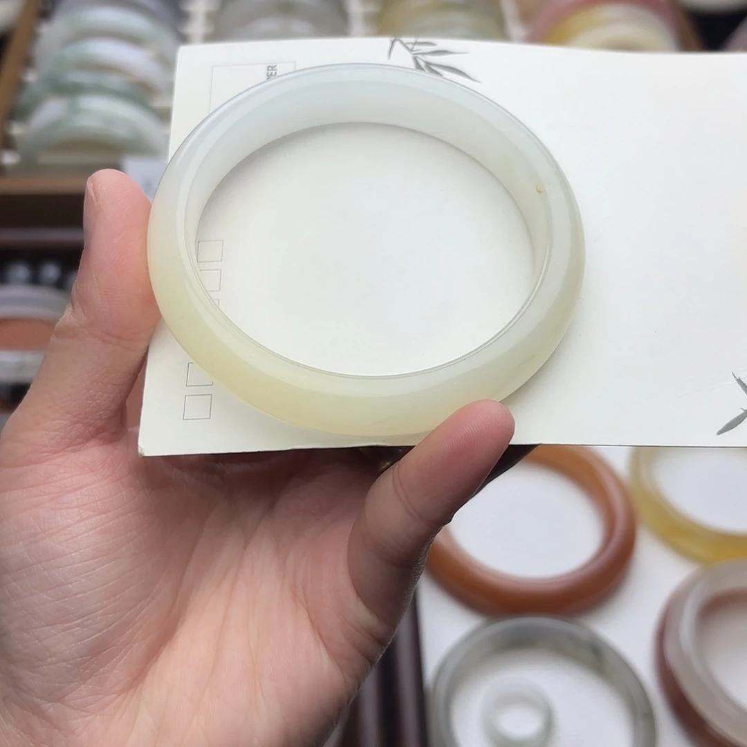 石英质玉（天山翠）未镶嵌手镯60.6圈口黄翠