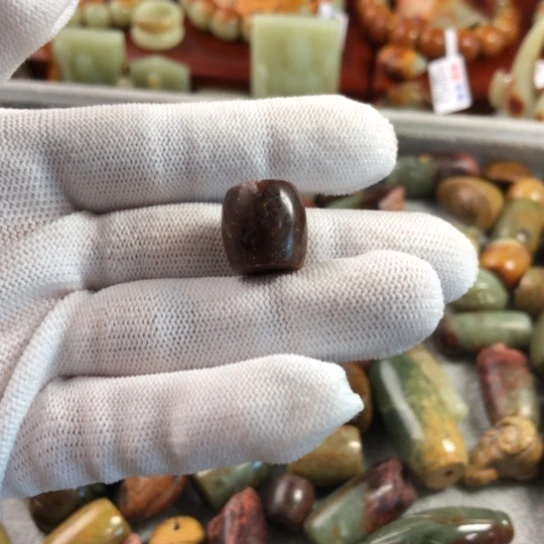 未镶嵌岫岩河磨玉（透闪石质玉）手机链