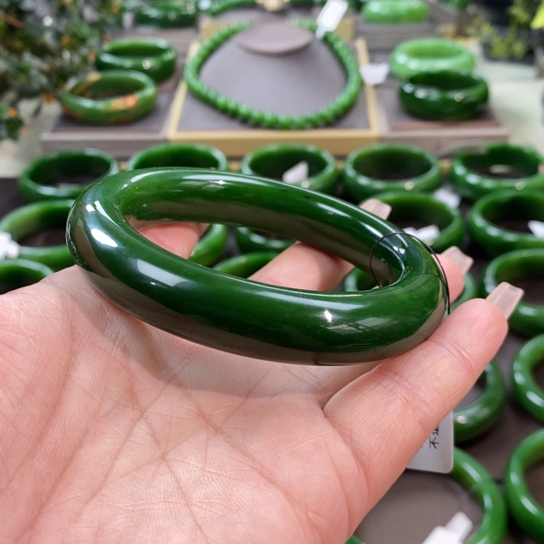 和田玉（碧玉）手镯未镶嵌