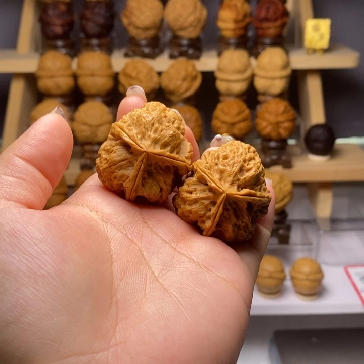 吊坠文玩核桃37福利三棱Y008