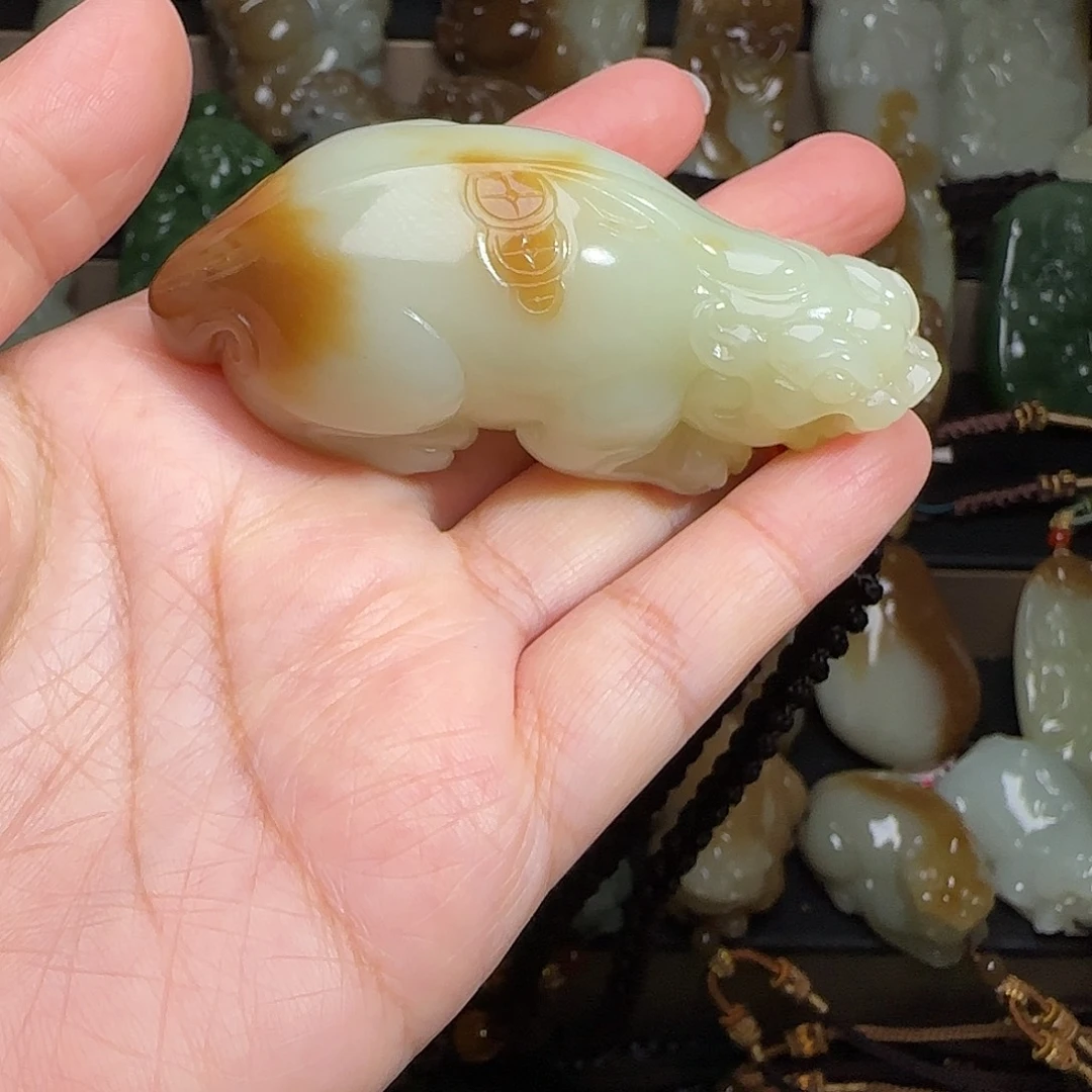 @***g颈饰未镶嵌和田玉
