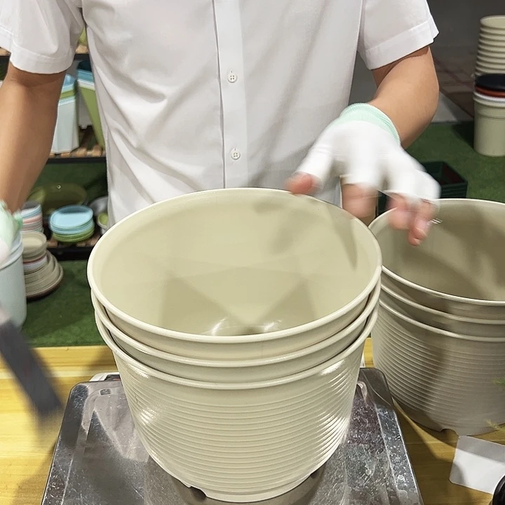 微瑕矮陶口24高17米色无托3个