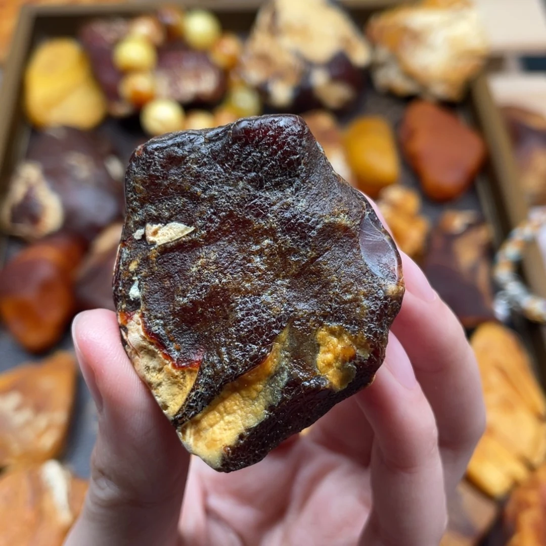 琥珀未镶嵌珠宝奇石