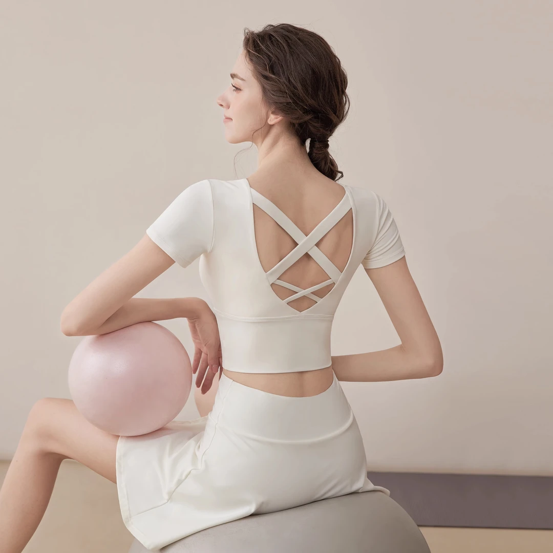 瑜伽服女2025新款夏季美背显瘦运动普拉提跑步健身服短袖套装