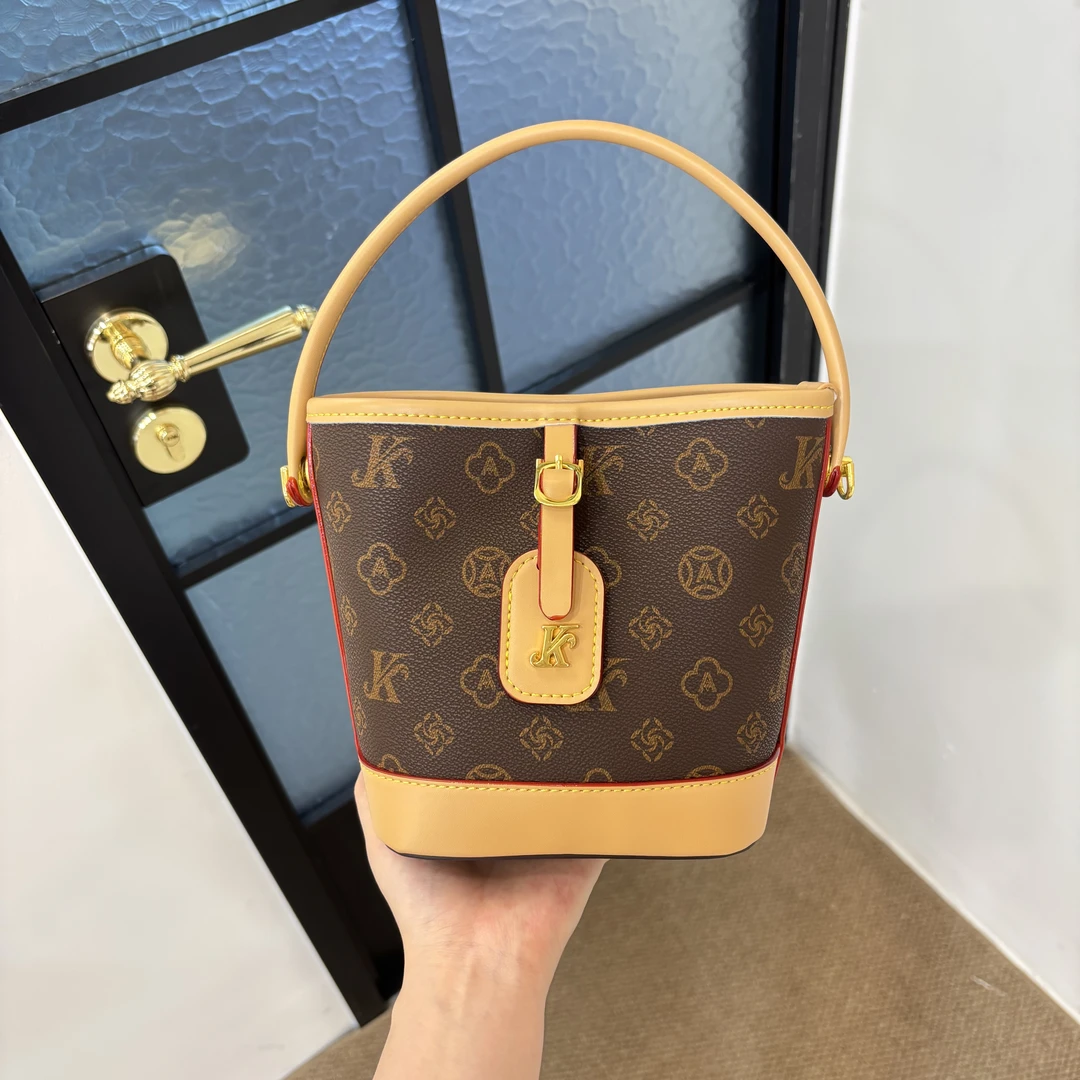 2025新款潮复古印花水桶包包女气质高颜值简约通勤洋气手提斜挎包