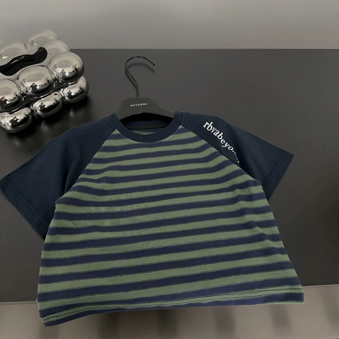 【两个小盆友】2025夏季儿童韩版宽松条纹休闲短袖时尚拼色T恤6556