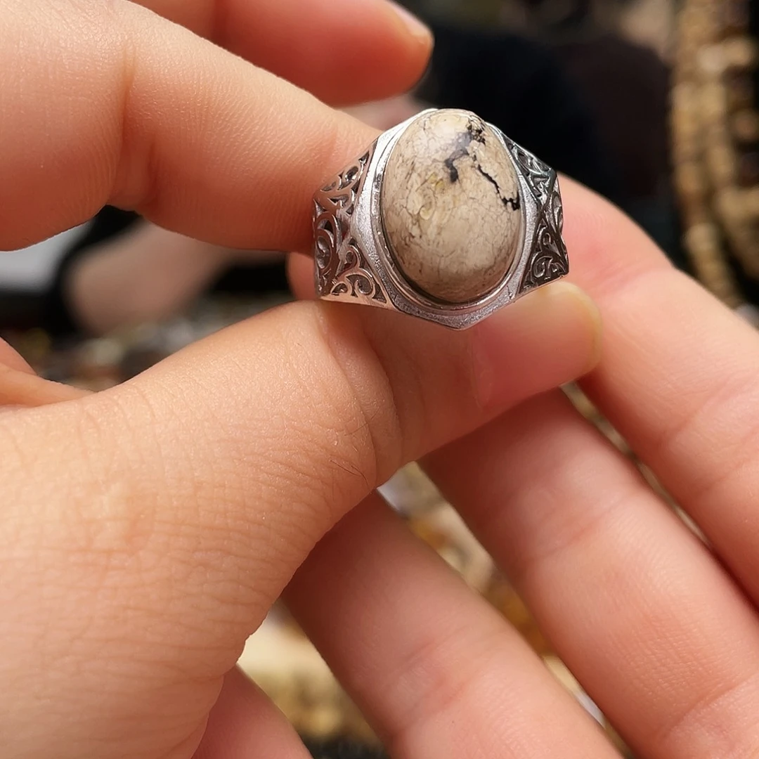 琥珀裸石未镶嵌大