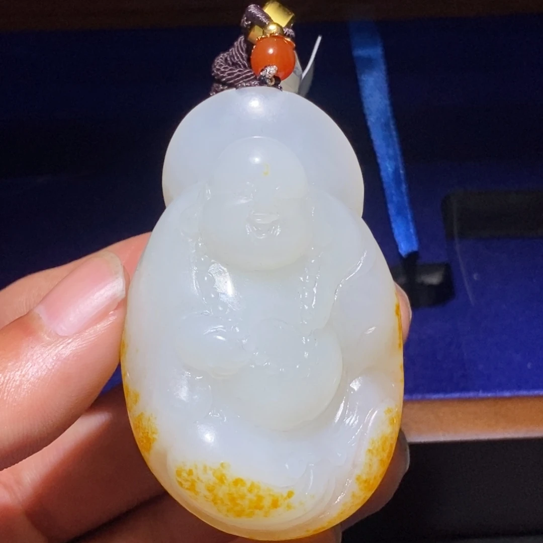 郭***静未镶嵌和田玉挂件