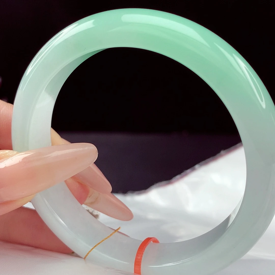 水****翡翠手镯未镶嵌60圈323