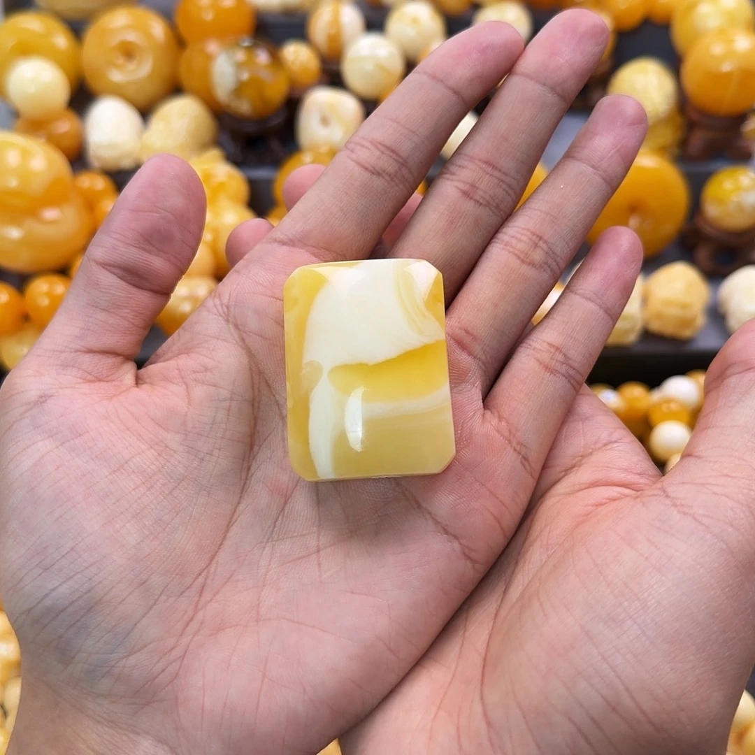洪***新琥珀未镶嵌珠宝奇石