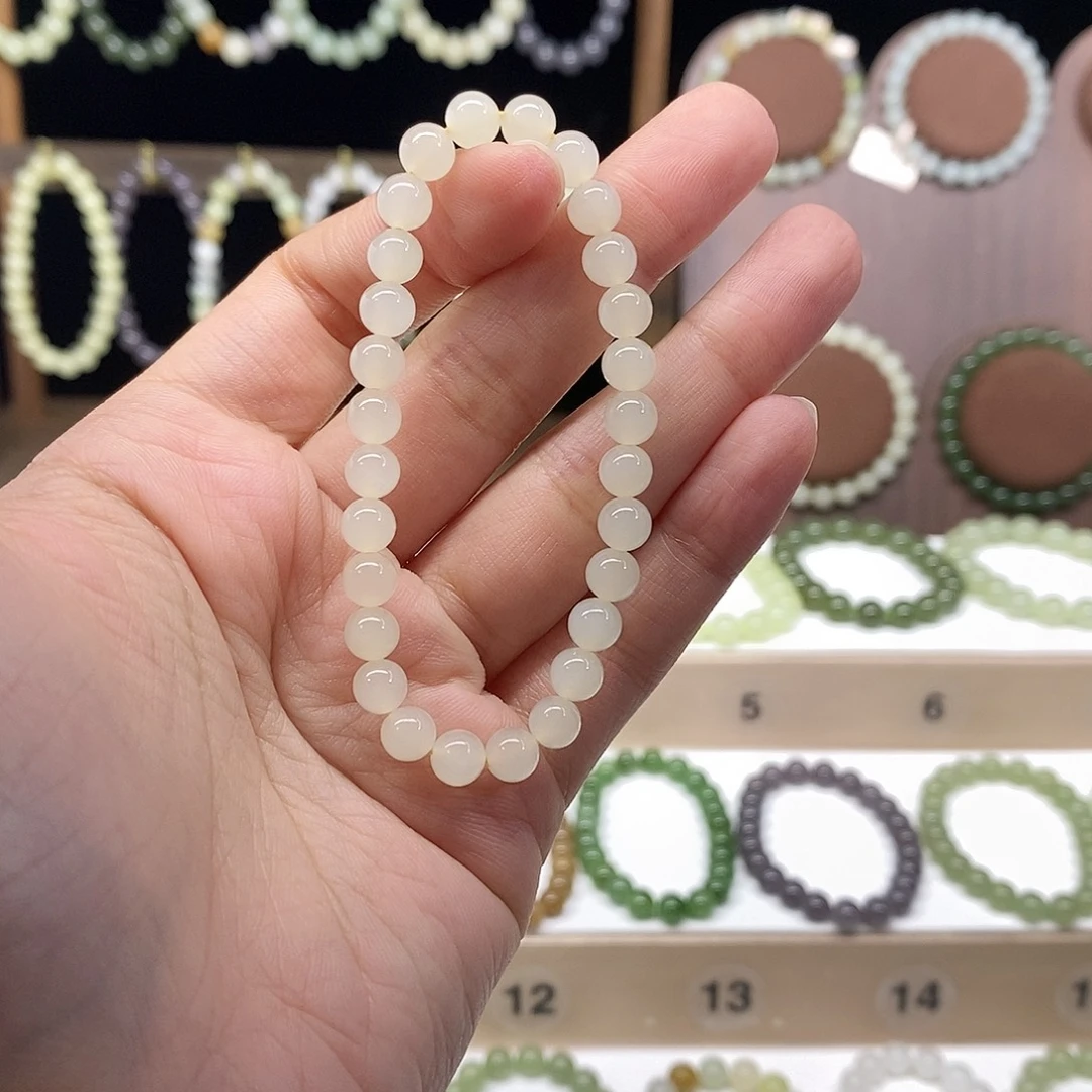 “***”和田玉未镶嵌手链