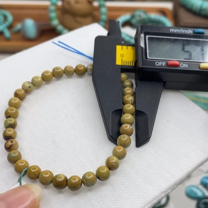 绿松石未镶嵌珠宝