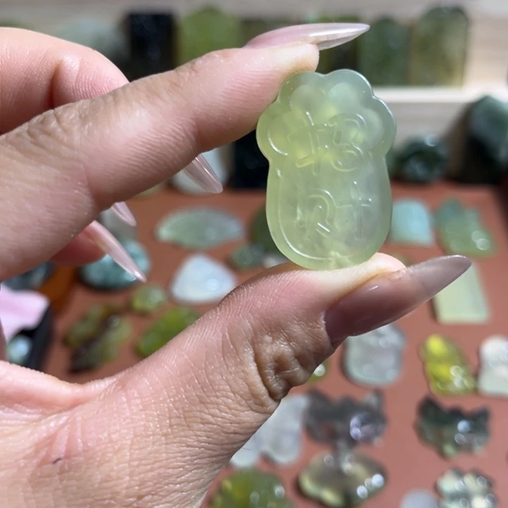 蛇纹石玉合金颈饰