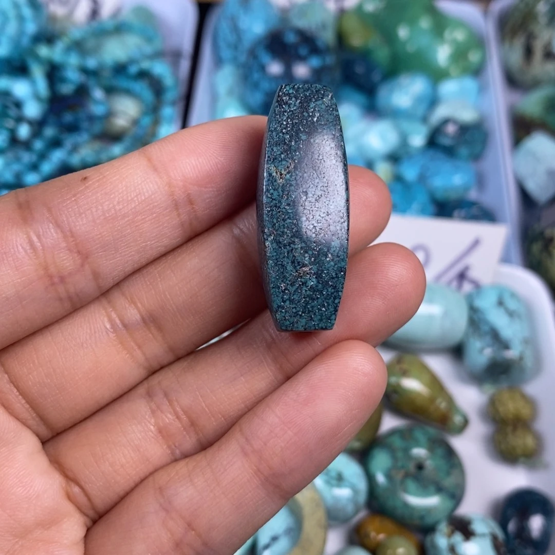 浩***绿松石未镶嵌颈饰