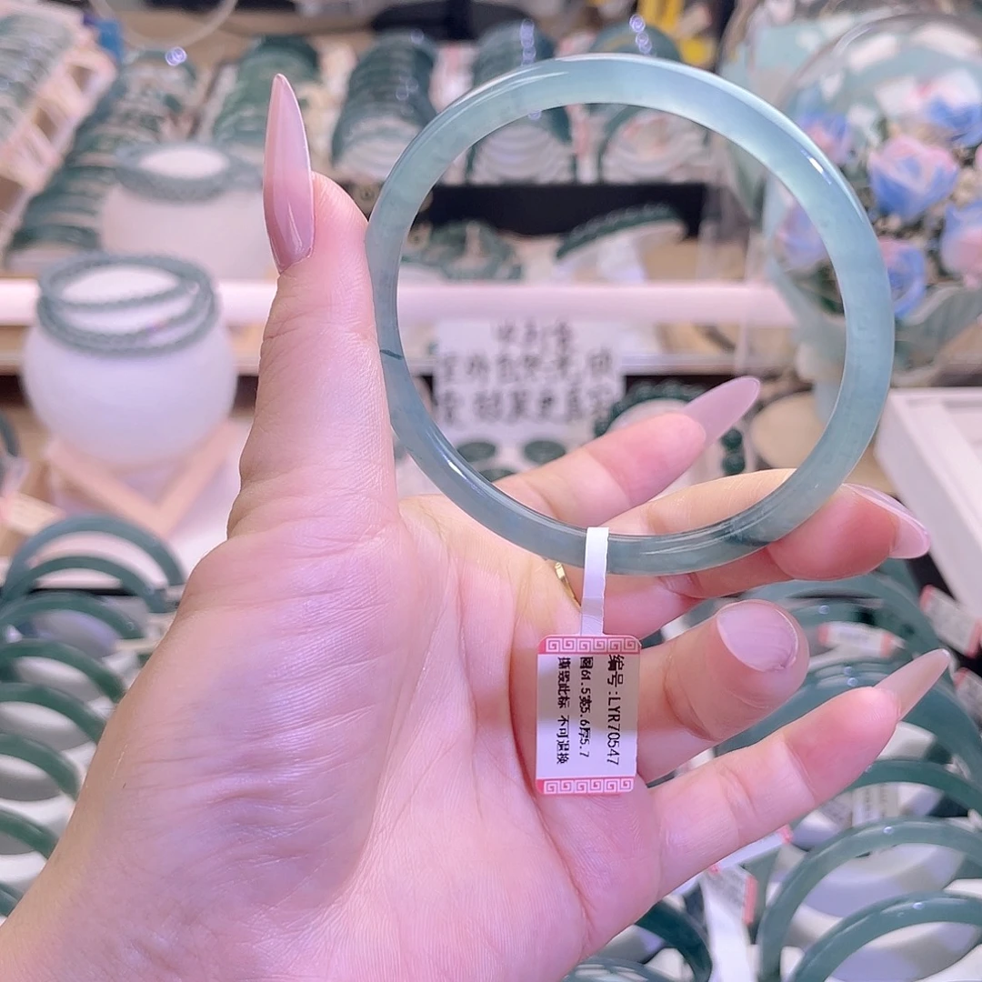 翡翠未镶嵌手镯60-61圈