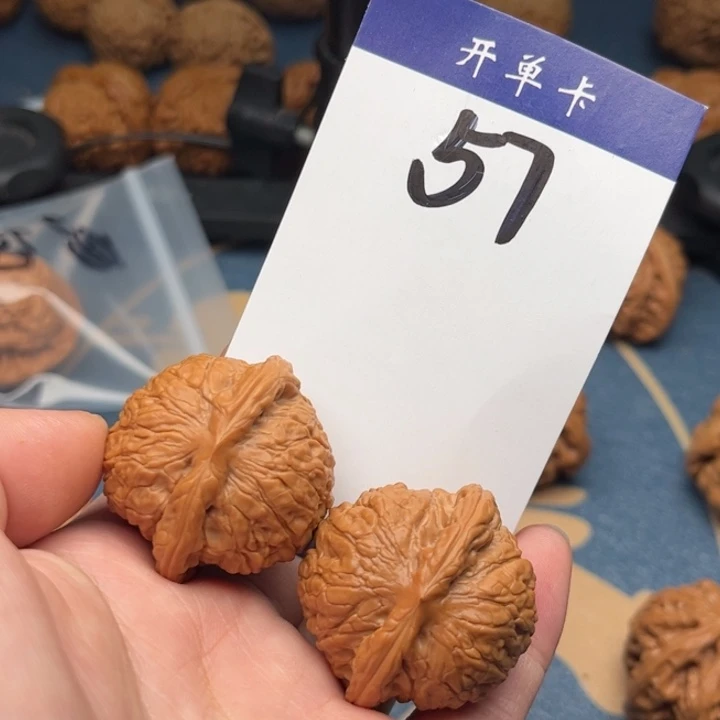 文玩核桃吊坠乾隆磨 36全品 57