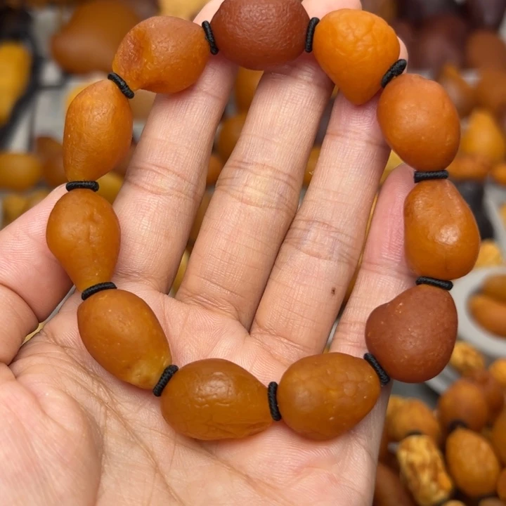 琥珀未镶嵌裸石天然蜜蜡