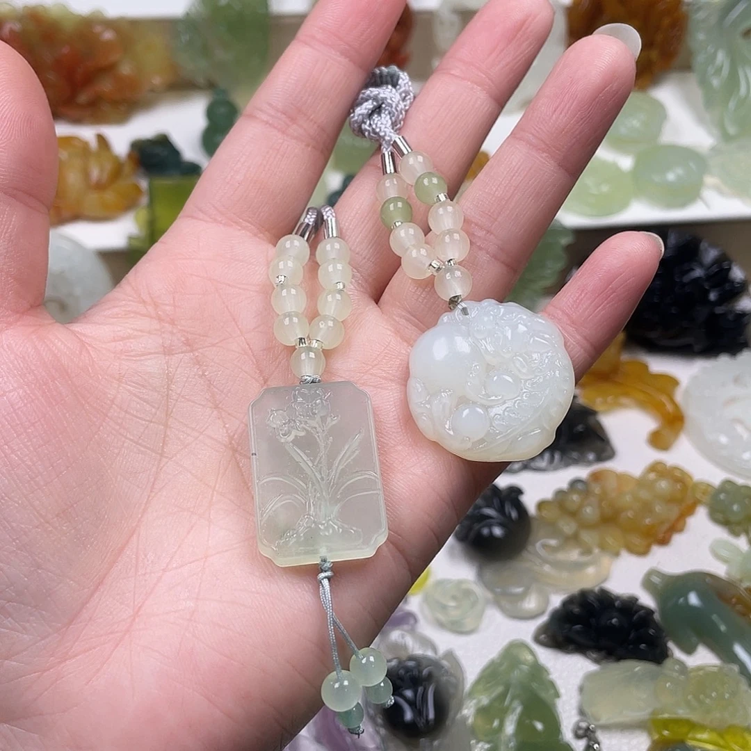 蛇纹石玉未镶嵌颈饰