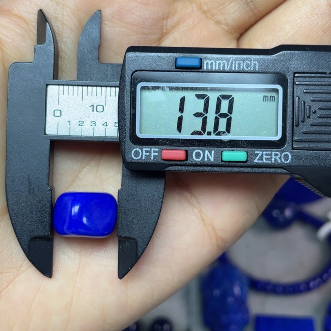 青金石未镶嵌11×10mm随型配饰