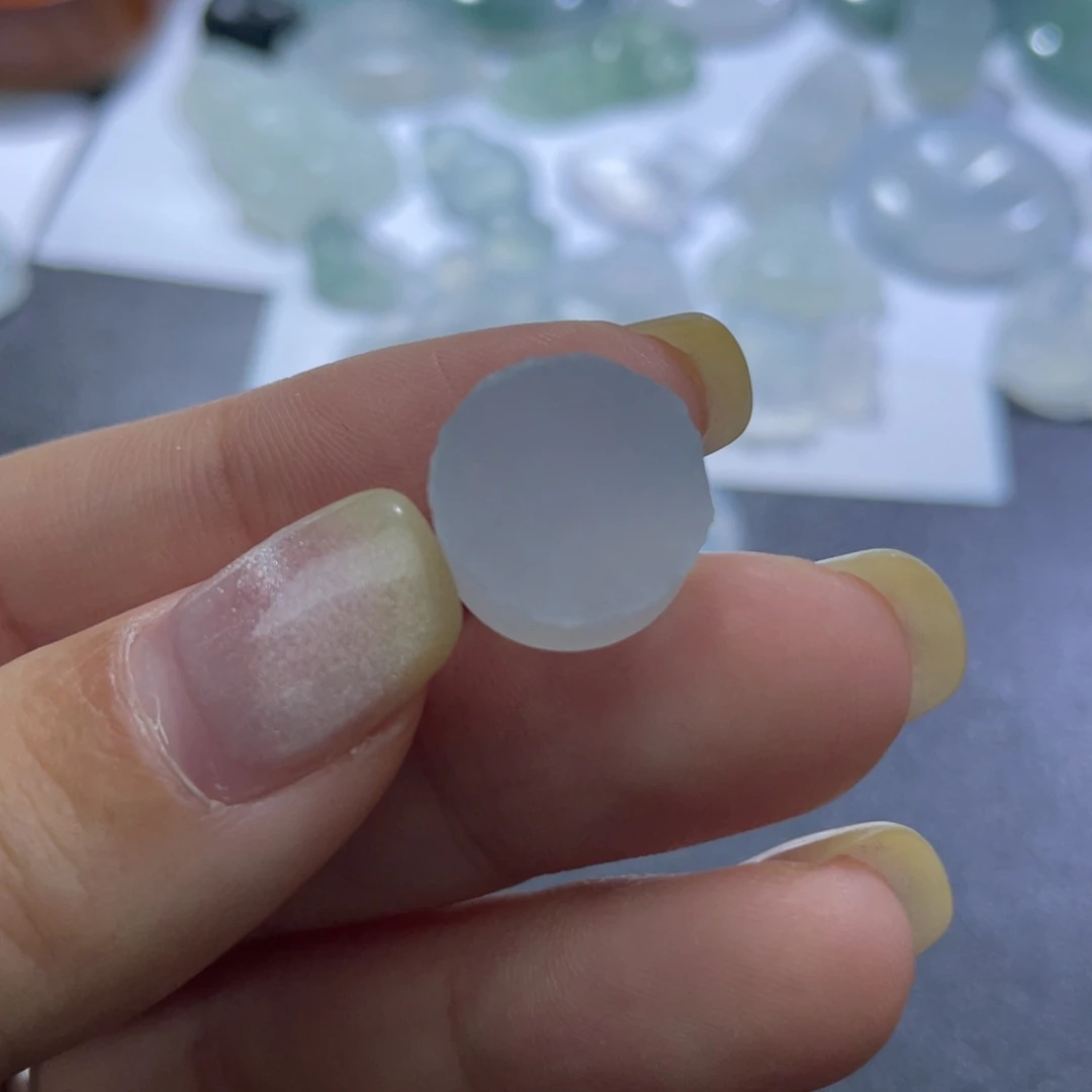 b***e定制翡翠未镶嵌圆牌