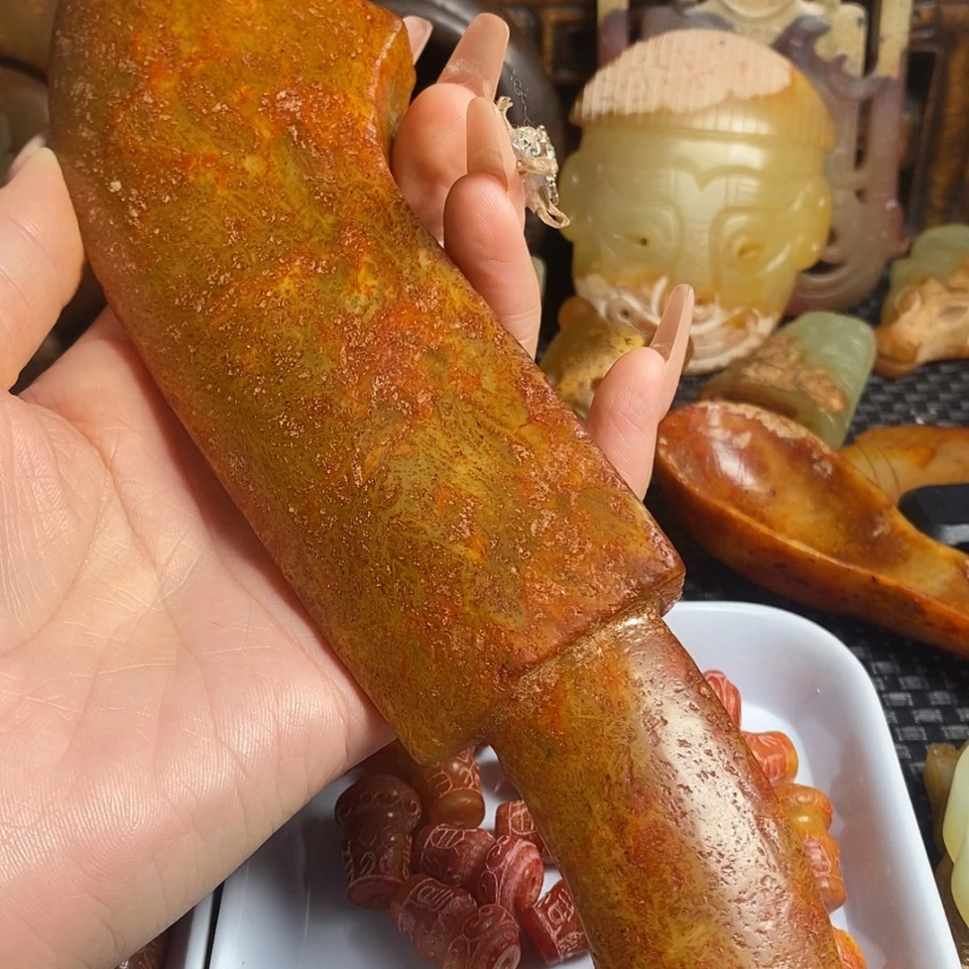 未镶嵌岫岩老玉（透闪石质玉）挂件