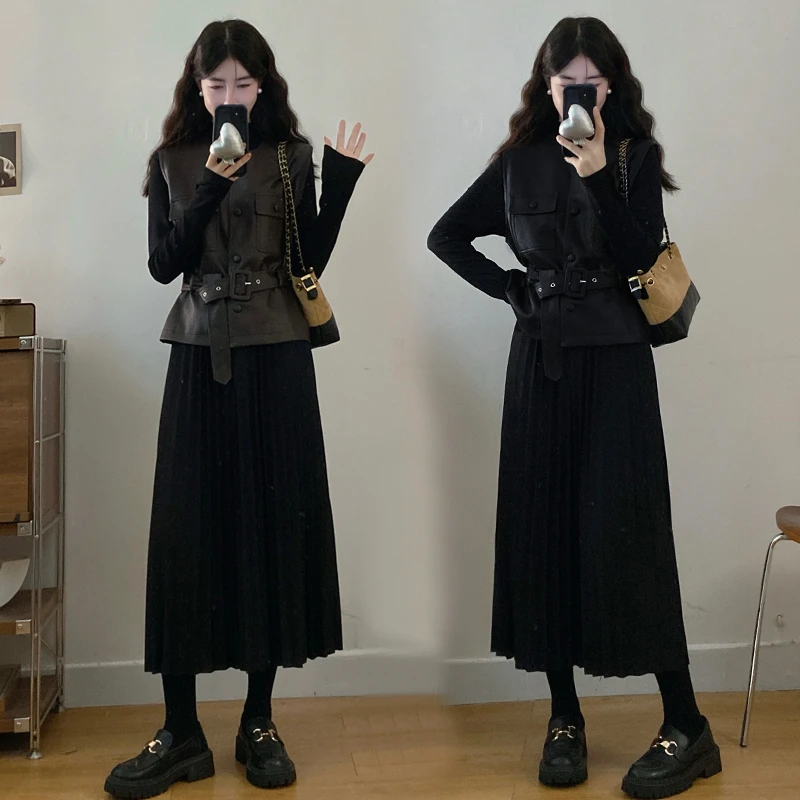 大码微胖mm秋冬季新款时尚显瘦套装收腰皮马甲+压折连衣裙两件套