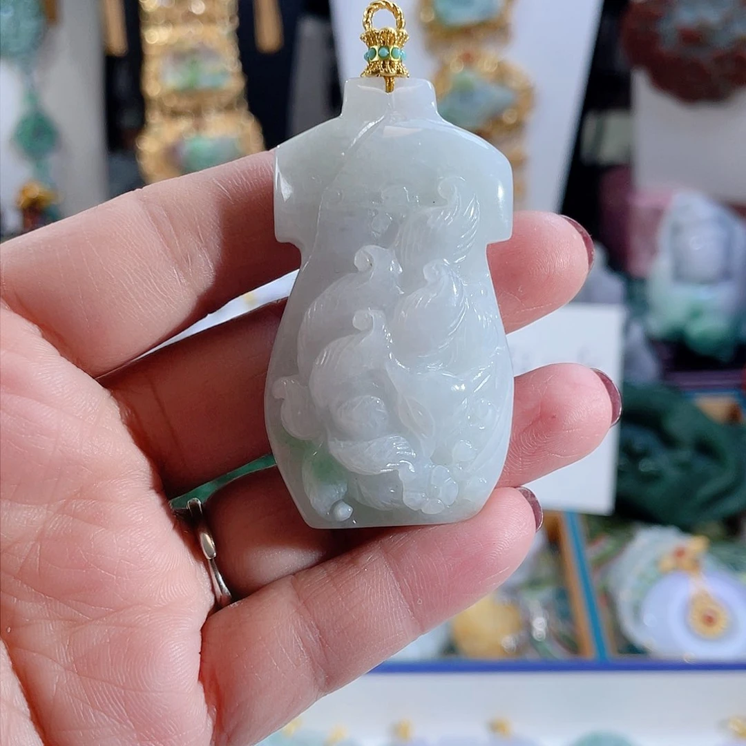 翡翠颈饰未镶嵌翡翠旗袍吊