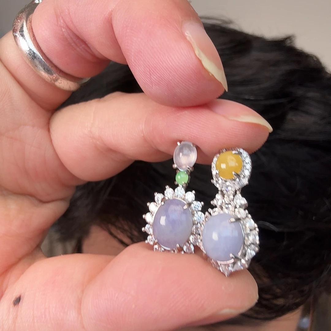 翡翠未镶嵌颈饰多样一个