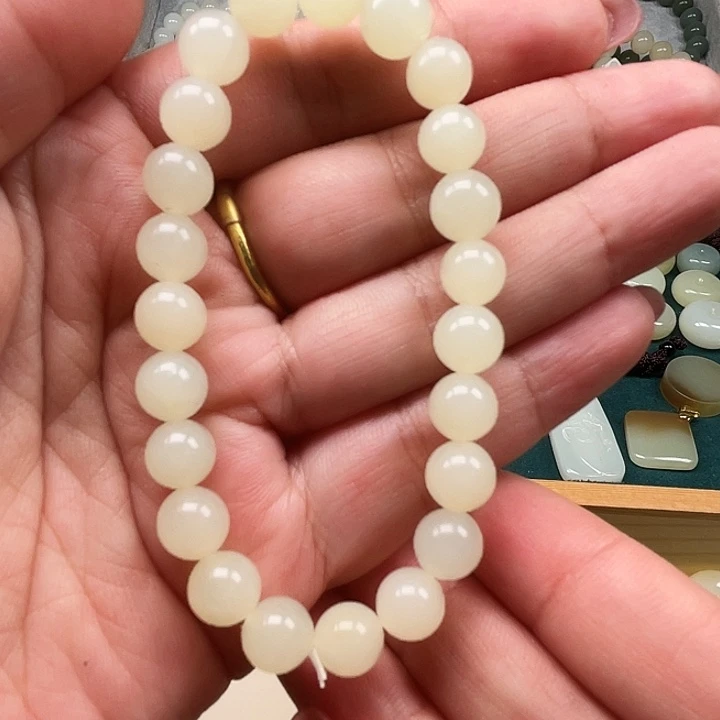 和田玉（糖玉）未镶嵌手链