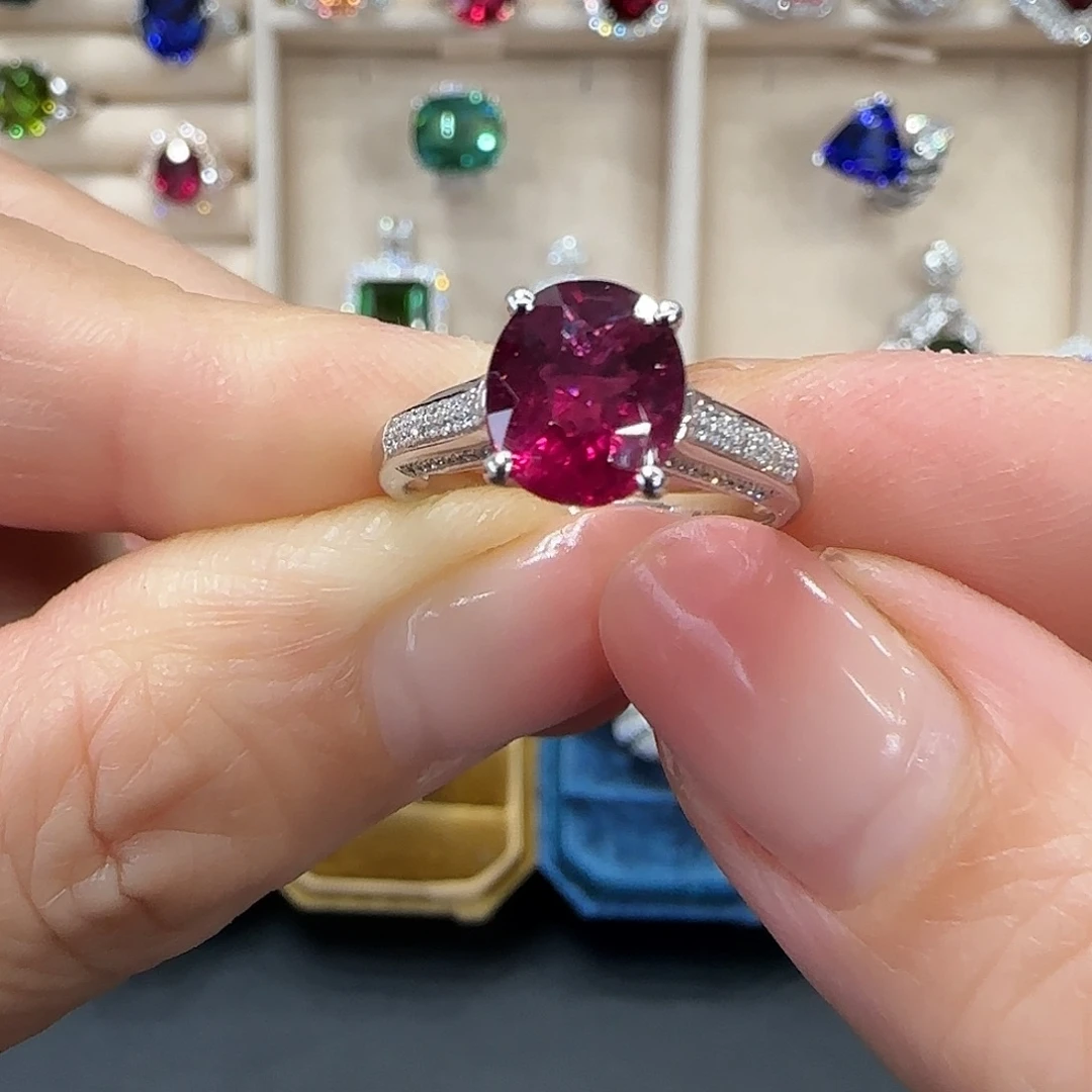 18K金镶嵌戒指碧玺2.02ct