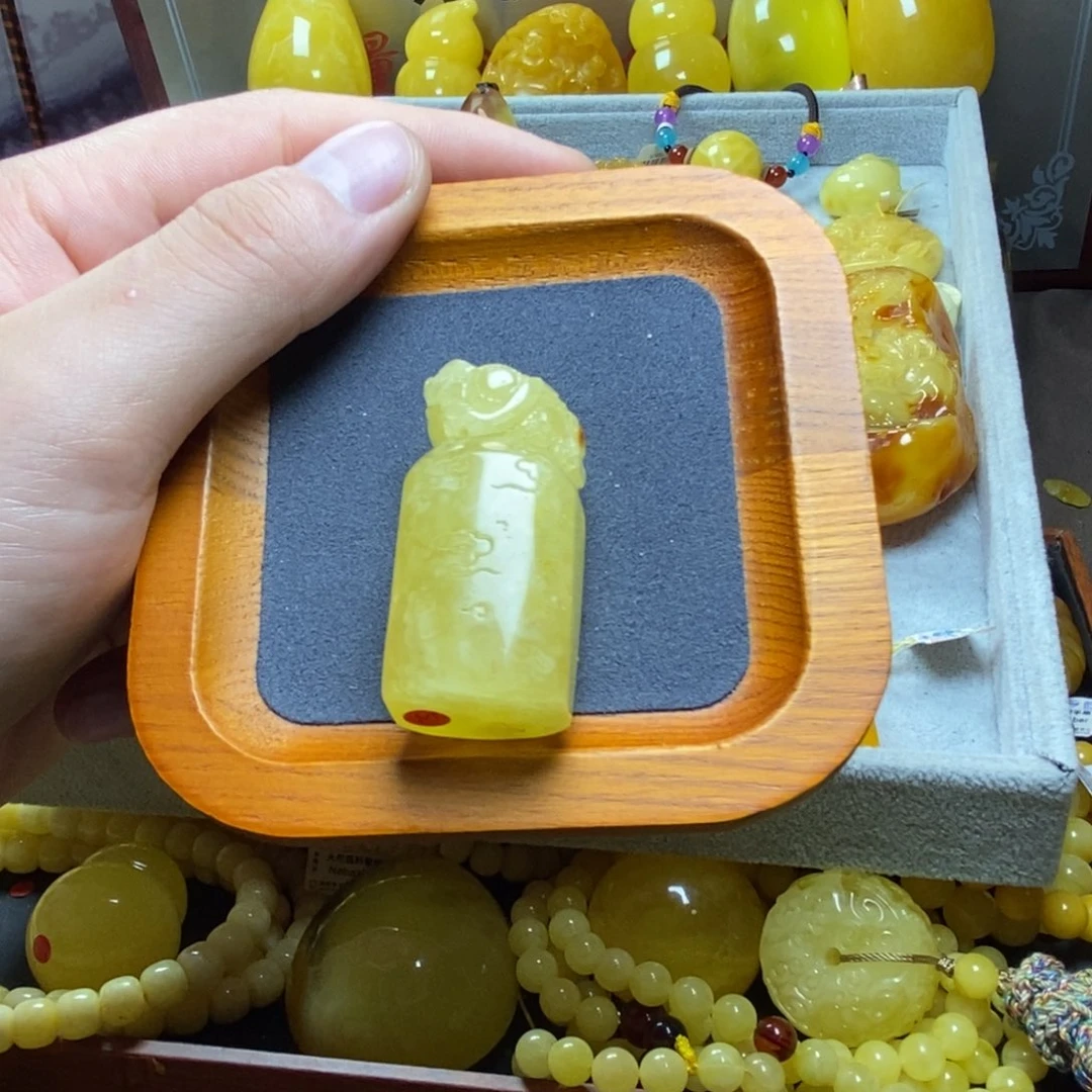裸石琥珀未镶嵌蜜蜡