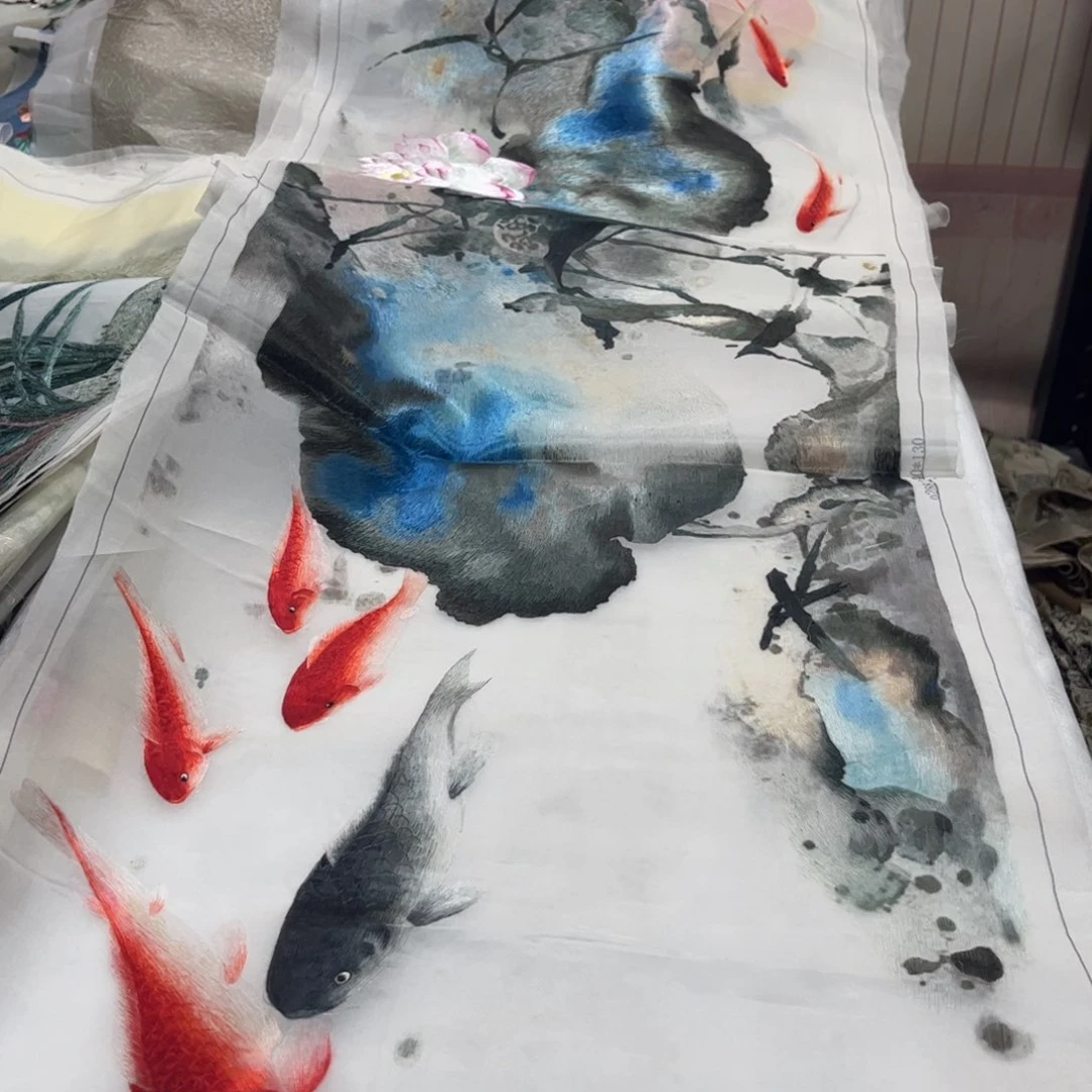 织绣莲**水纯手工制作的一款