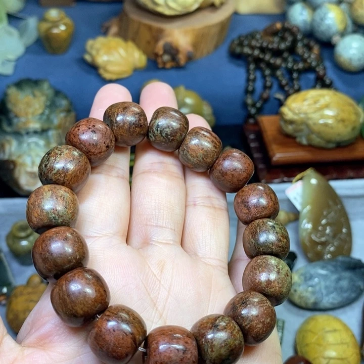 岫岩河磨玉（透闪石质玉）串未镶嵌