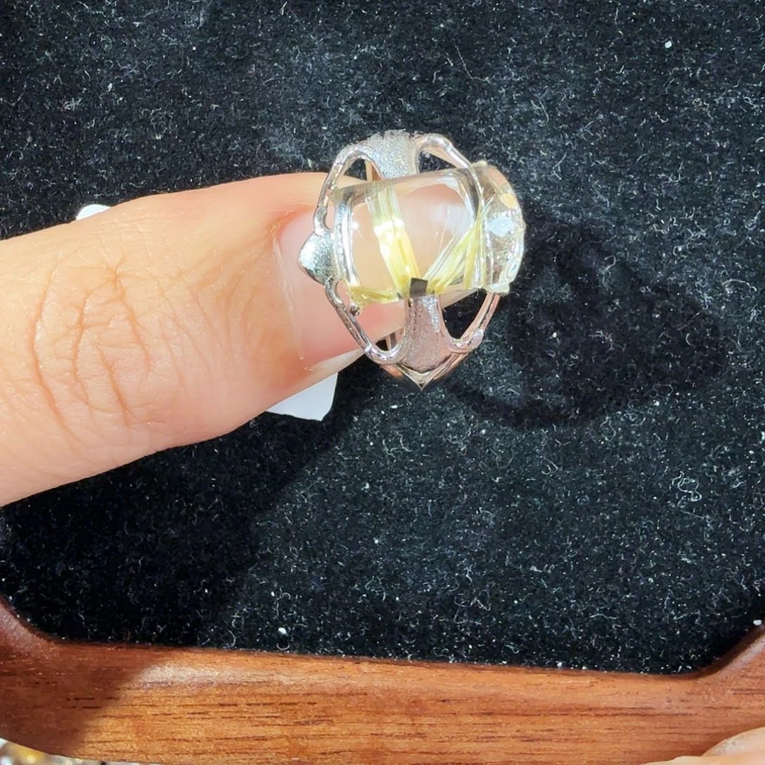 银S925镶嵌水晶戒指