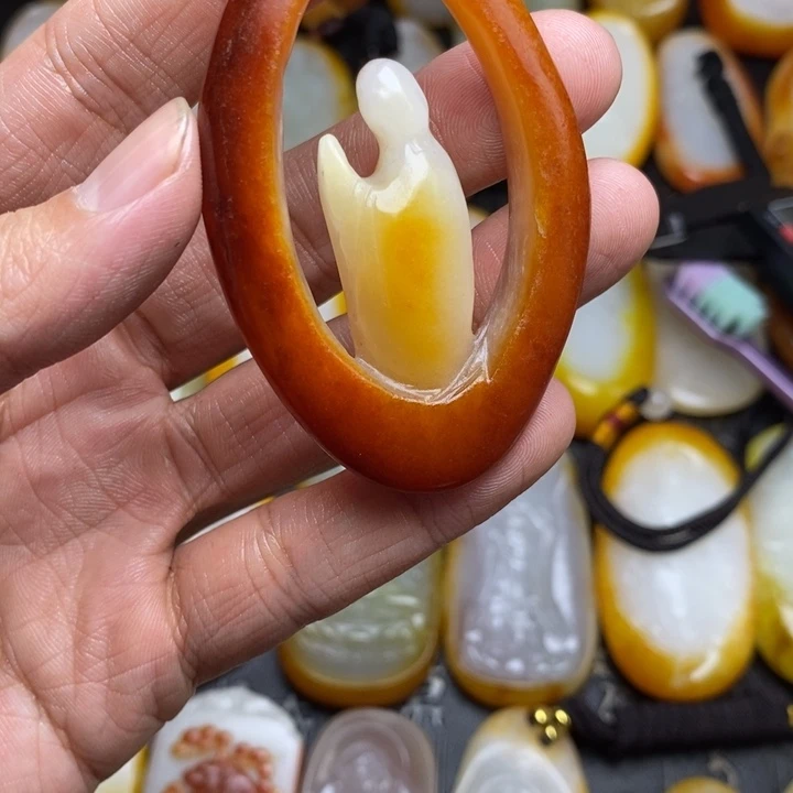 和田玉未镶嵌颈饰