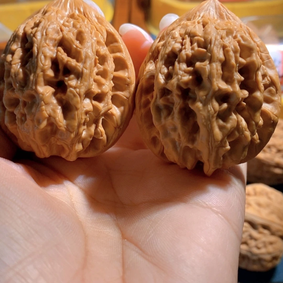 【闪购商品】文玩核桃吊坠一*饮大沽石