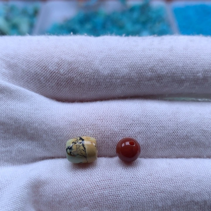 南红玛瑙未镶嵌珠宝奇石
