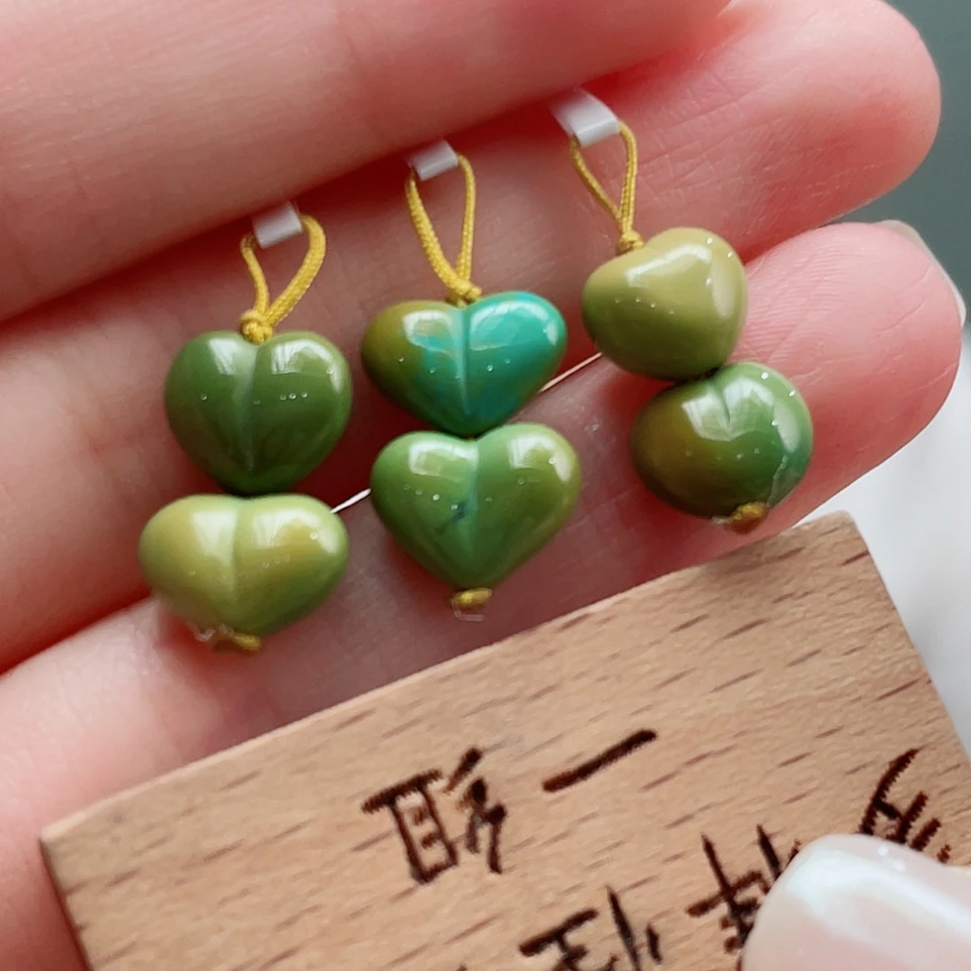 未镶嵌绿松石颈饰