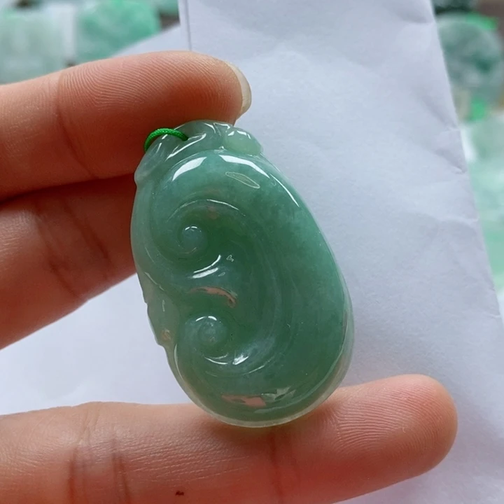 翡翠颈饰未镶嵌天然