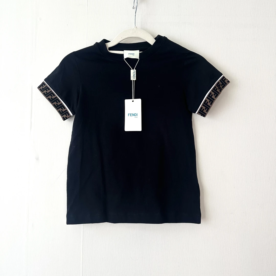 全新未使用 FENDI/芬迪 黑色t恤