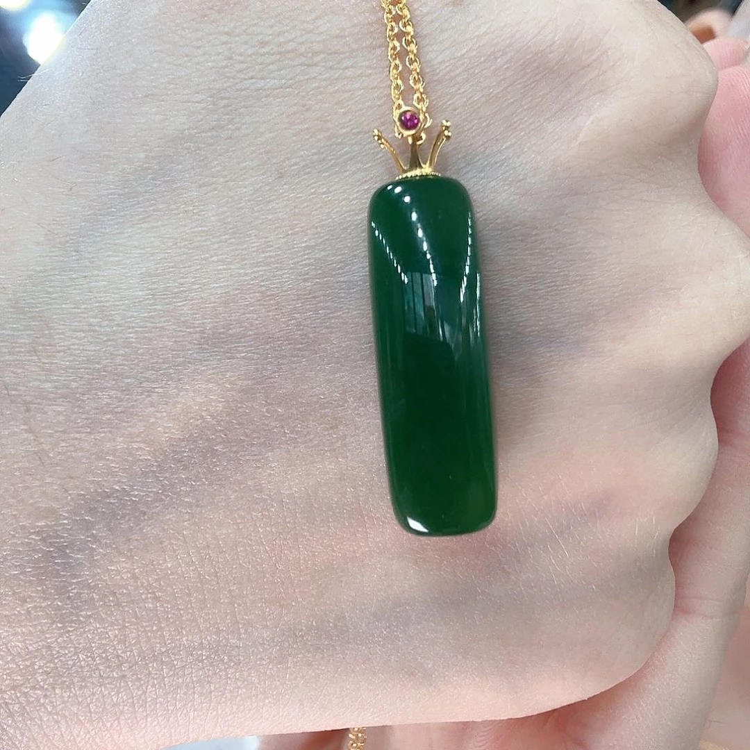 和田玉18K金镶嵌颈饰