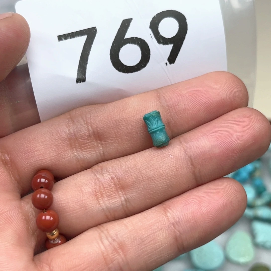 南红玛瑙未镶嵌珠宝奇石