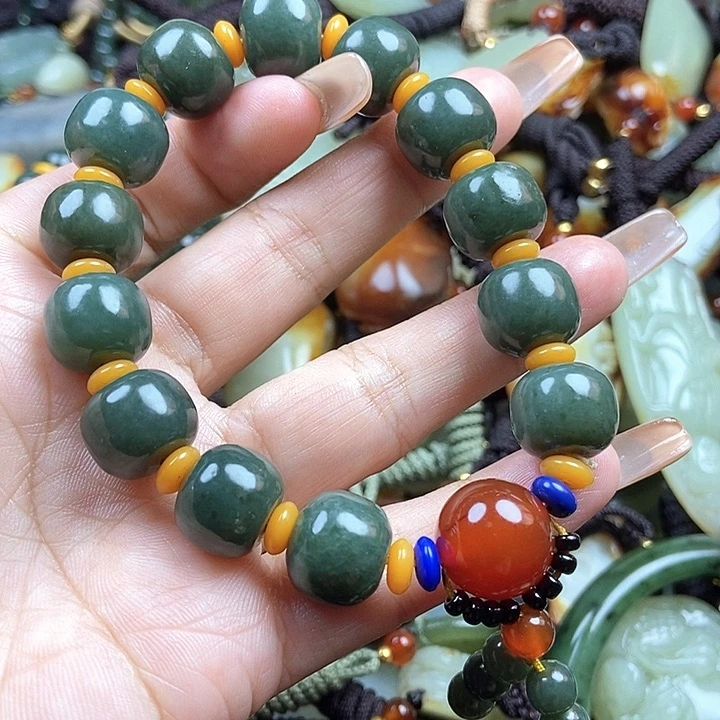 和田玉颈饰未镶嵌