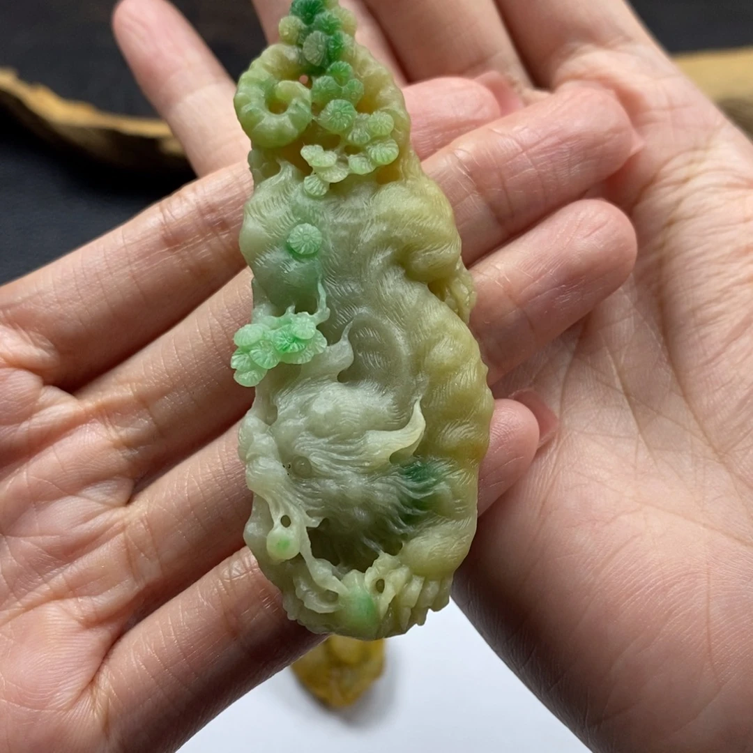 虎***君未镶嵌定制翡翠虎