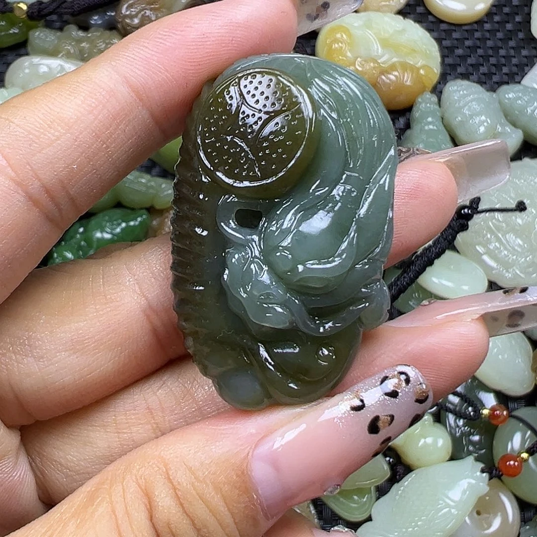 鑫****颈饰未镶嵌和田玉