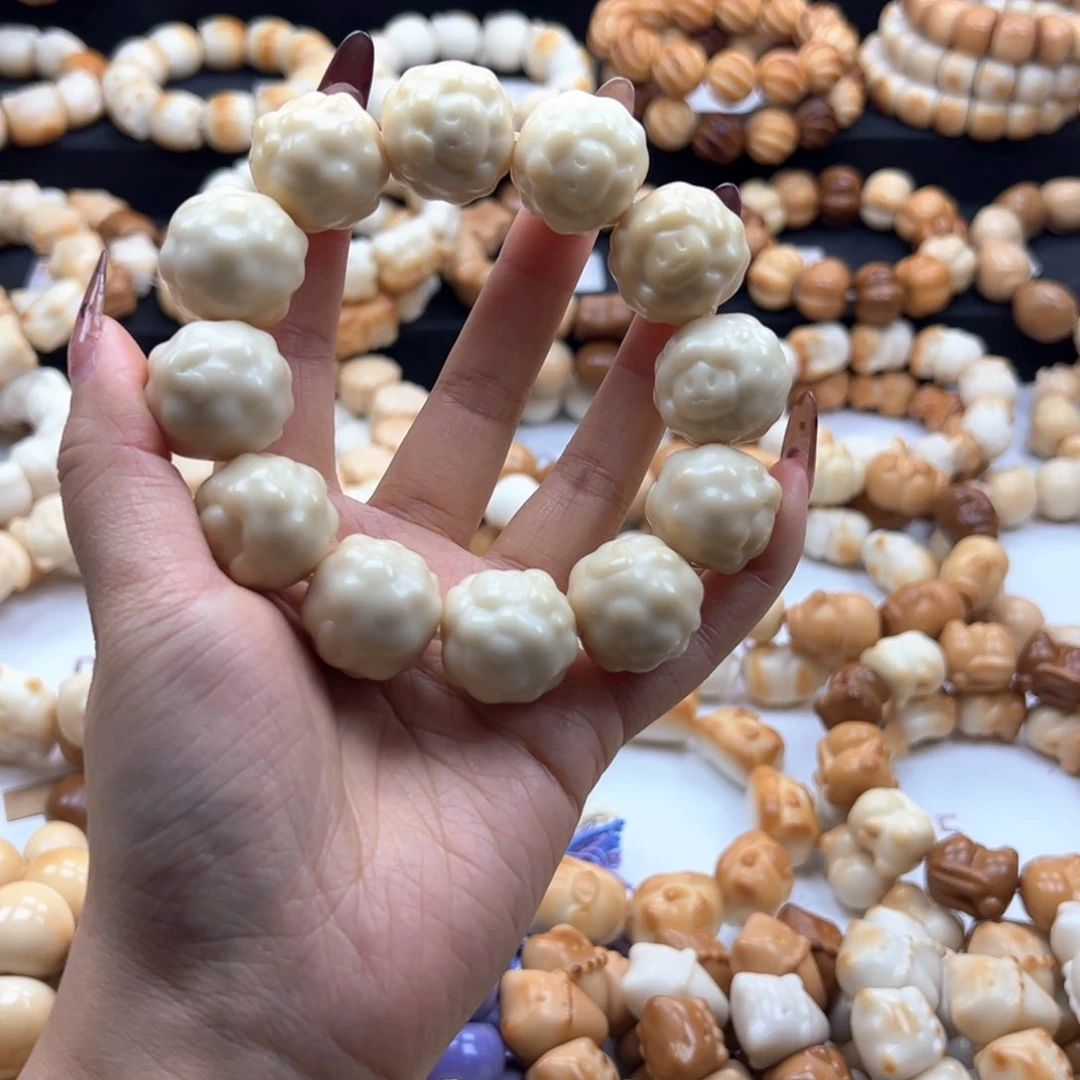 吊坠白玉菩提奶色羊头23-24卡