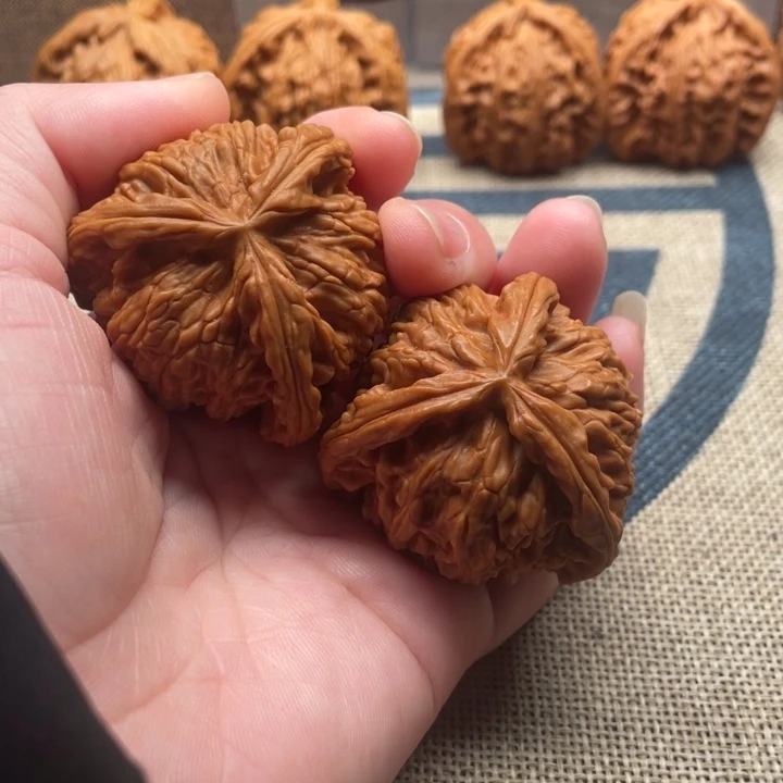 肖***辉核桃白狮子42核桃