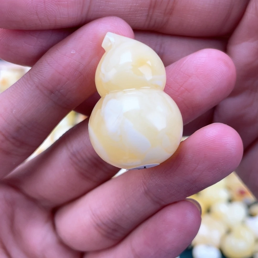琥珀未镶嵌裸石蜜蜡
