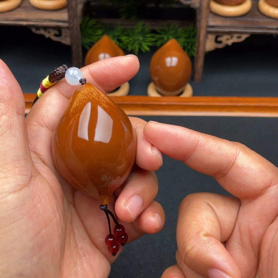 橄榄核吊坠鲍鱼37穿配