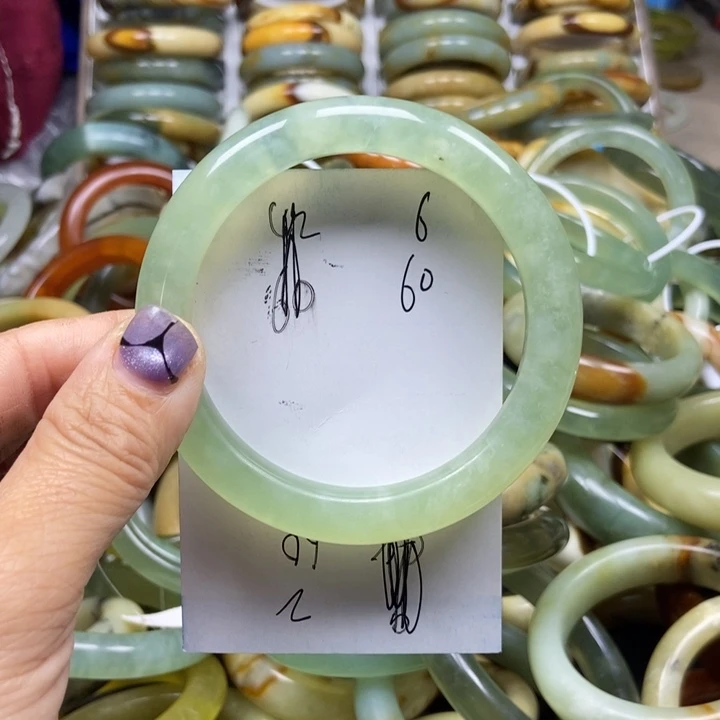 未镶嵌蛇纹石玉手镯